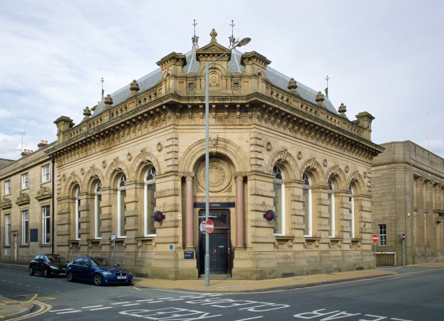 Only Half of Burnley’s Residents Will Benefit from New Wheelie Bin Scheme